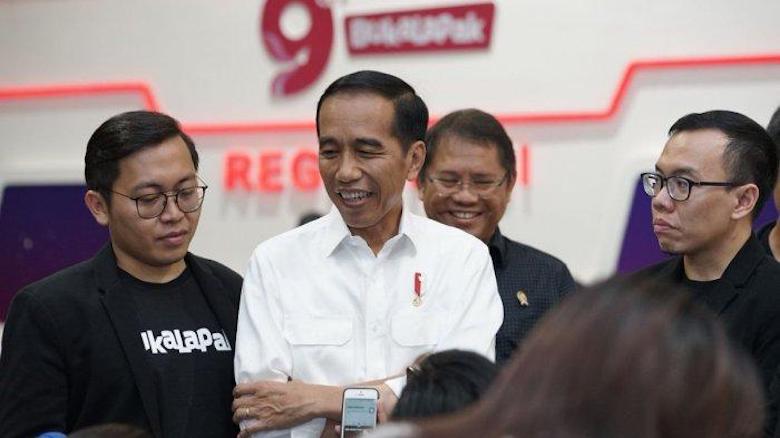 Jokowi dan Cuitan Politis Ahmad Zaky