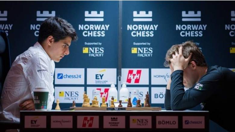 Untuk Pertama Kali Aryan Tari Menaklukkan Seniornya, Magnus Carlsen
