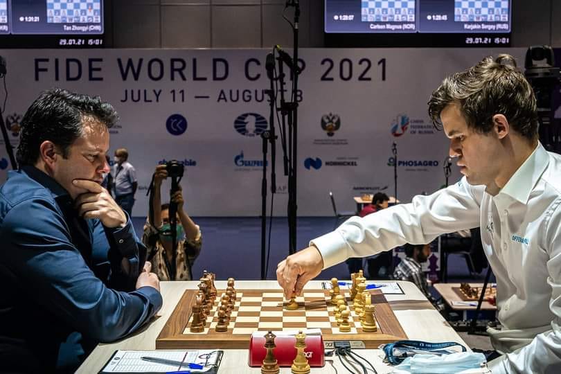 Carlsen Melangkah ke Semifinal dengan Mudah