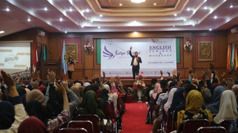 Karya Inspirasi Indonesia Sukses Gelar Seminar Bahasa Inggris Di Padang