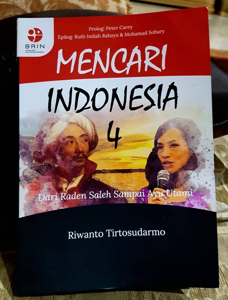 Mencari Indonesia Lewat Sketsa-sketsa Biografis