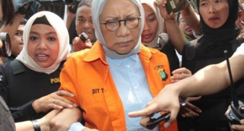 Atiqah Hasiholan: Ibu Saya Bohong, tapi Tidak Menyebarkan!