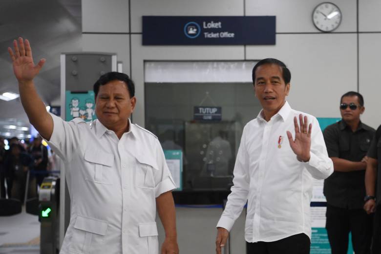 Misteri Pertemuan Jokowi-Prabowo, Manuver Siapa?