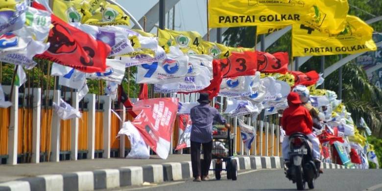 Jejak Politik Pecah Belah di Indonesia