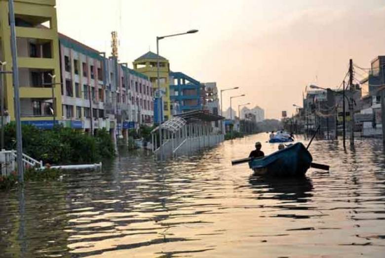 Banjir Di Jalan Tol Jakarta Utara Mulai Surut