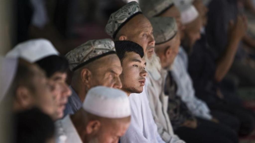 "Save Uighur", Mengasong Agama Lagi?