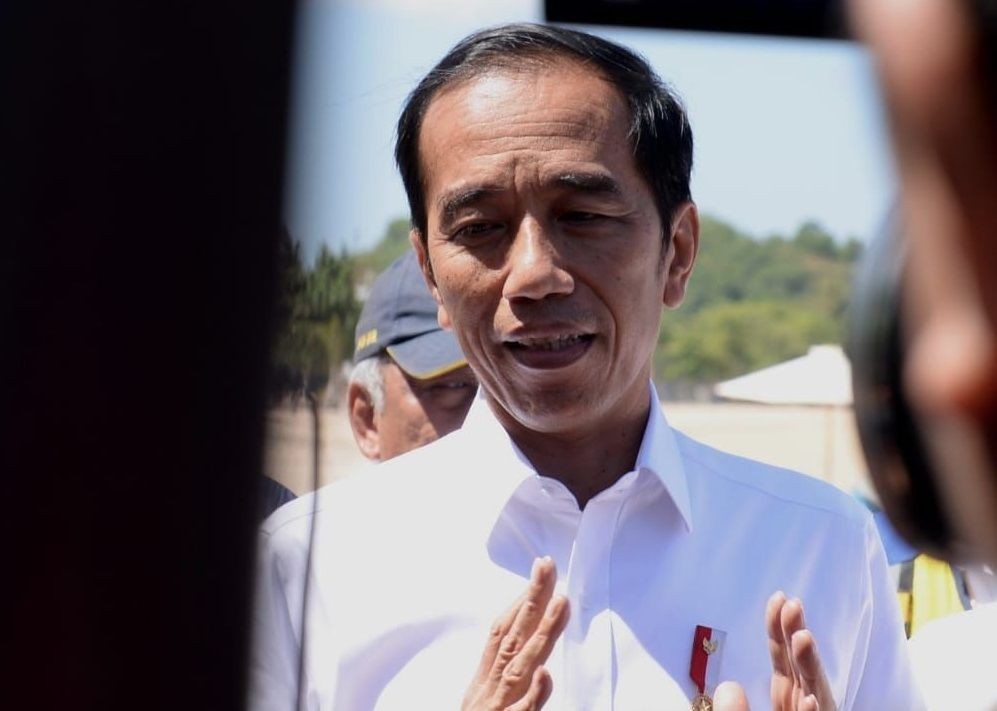 Jokowi, Dipuji Internasional  tapi Dihujat di Negeri Sendiri
