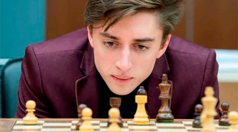 Daniil Dubov Meniru Gaya Eksentrik Bobby Fischer?