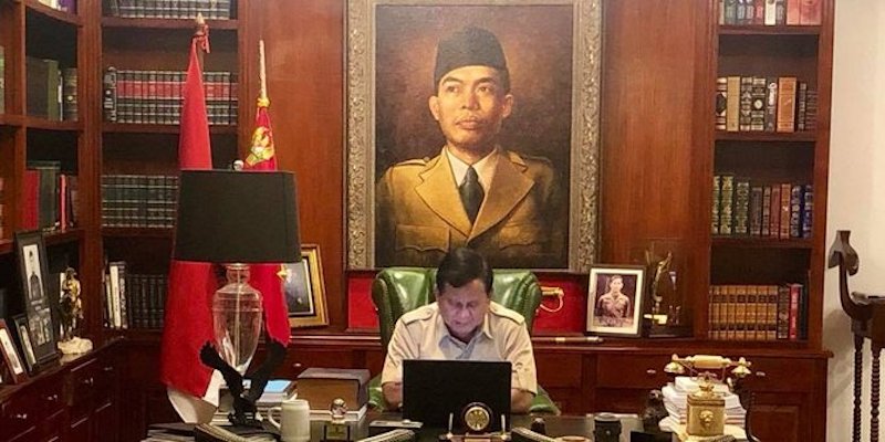 Sebut 99 Persen Rakyat Hidup Miskin, tapi Prabowo "Mengemis" pada Rakyat