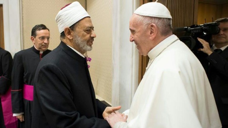 Mencontoh Semangat Toleransi Imam Al Azhar dan Paus Fransiskus