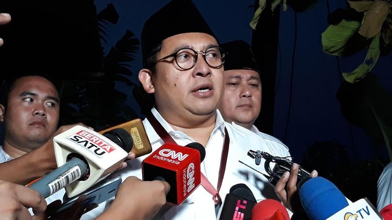 Mengapa Lembaga Survei yang Didanai Prabowo-Sandi Tak Rilis Hasil Surveinya?