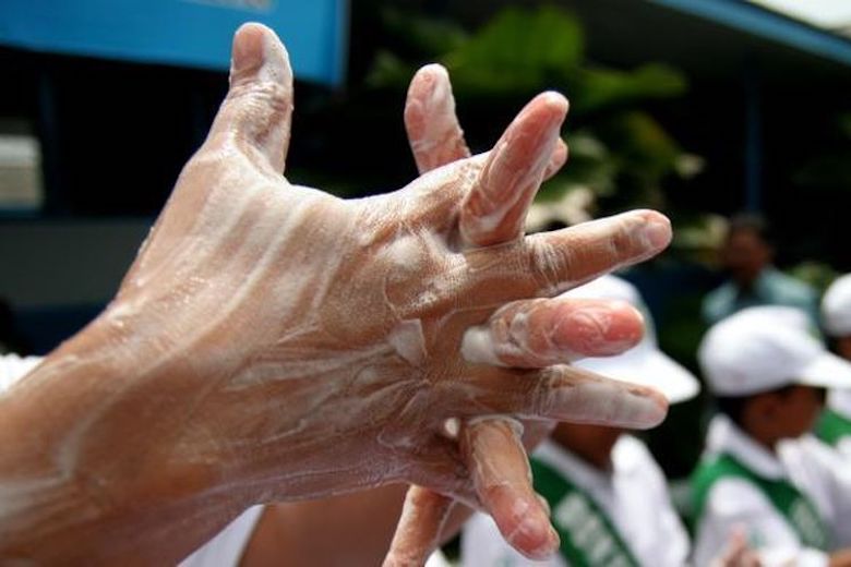 Pak Guru Doel Kamdi Bicara "Hand Hygiene"
