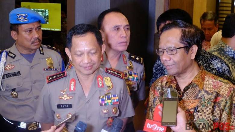 Soal FPI Jokowi Cuma Ditemani Mahfud MD dan Tito Karnavian