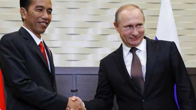 Mengapa Presiden Jokowi Tak Menegecam Perang Rusia vs Ukraina?