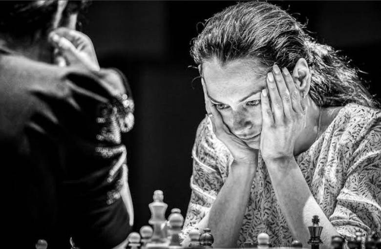 Alexandra Kosteniuk Bakal Jajal Kehebatan Carlsen