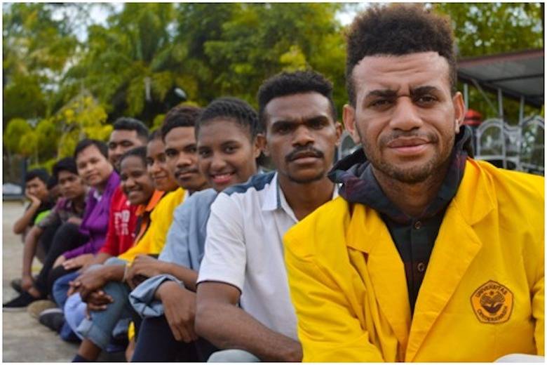 Mahasiswa Papua Mendukung PON XX