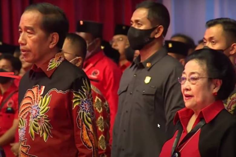 Jokowi-Megawati Memanas?