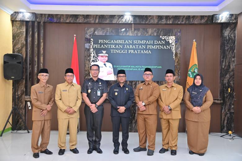 Pj. Walikota Letnan Lantik 5 Pejabat Pimpinan Tinggi Pratama Pemko Padangsidimpuan