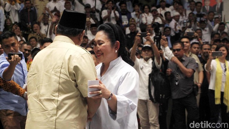 Mamiek ke Prabowo: "Kamu Pengkhianat, Jangan Injak Kakimu di Rumah Saya Lagi!"