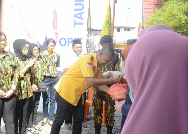 Tak Hanya Rakornis, AMPG Riau Kembali Bagikan Paket Sembako