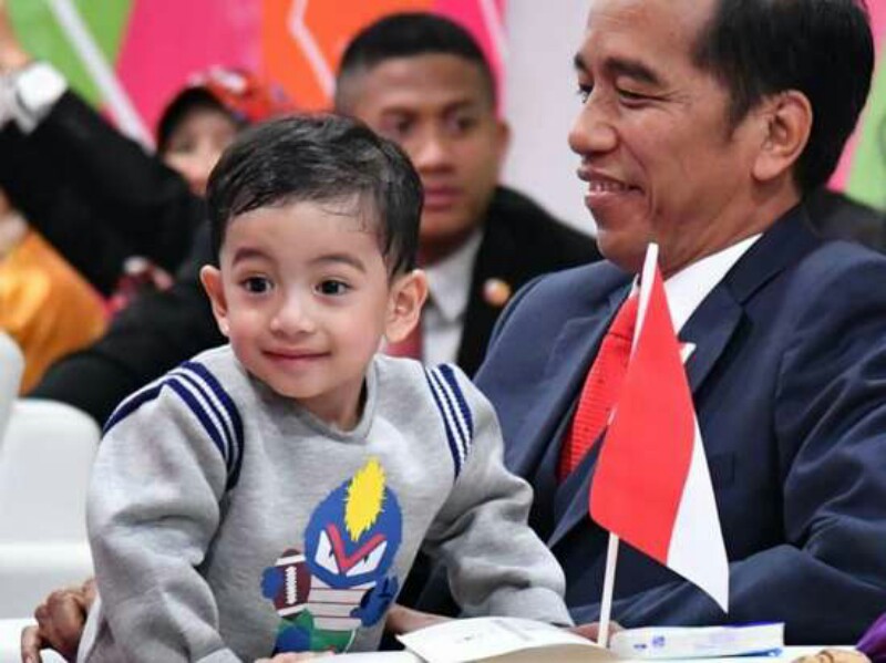 Jan Ethes Magnet Politik Jokowi?