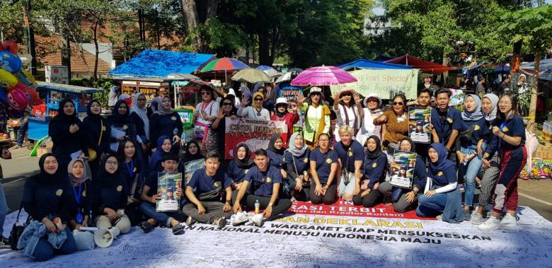 Peringati Hari Pahlawan, FPMSI Ajak Pengunjung CFD Kota Bandung Lawan Hoaks