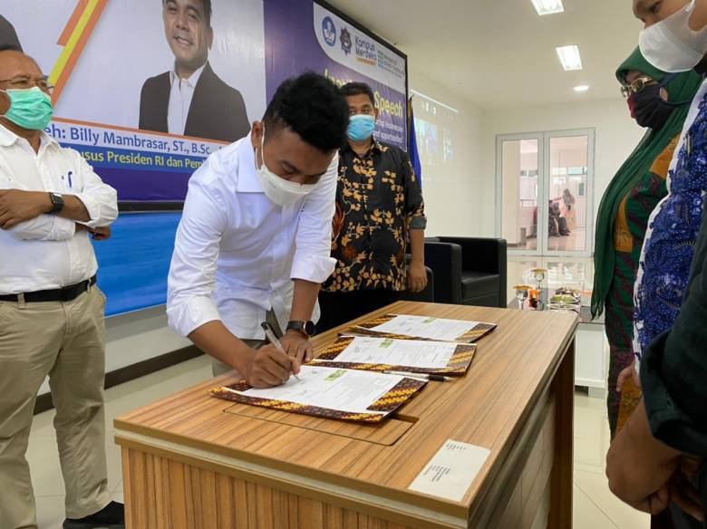 Dukung Merdeka Belajar, Stafsus Presiden Resmikan Gedung Pusat Inkubasi Bisnis Pertama di Aceh