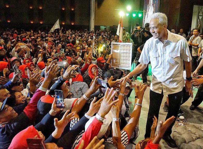 Santri Dukung Ganjar di Surabaya Gelar Doa Bersama dan Deklarasi Pemilu Damai