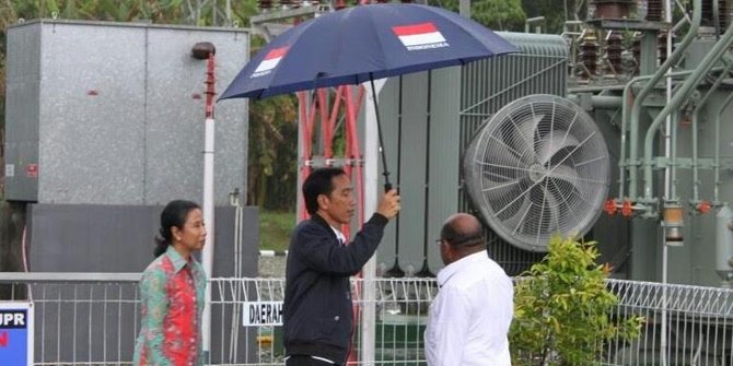 Komunikasi Politik Presiden Jokowi; dari Papua, FPI sampai Natuna
