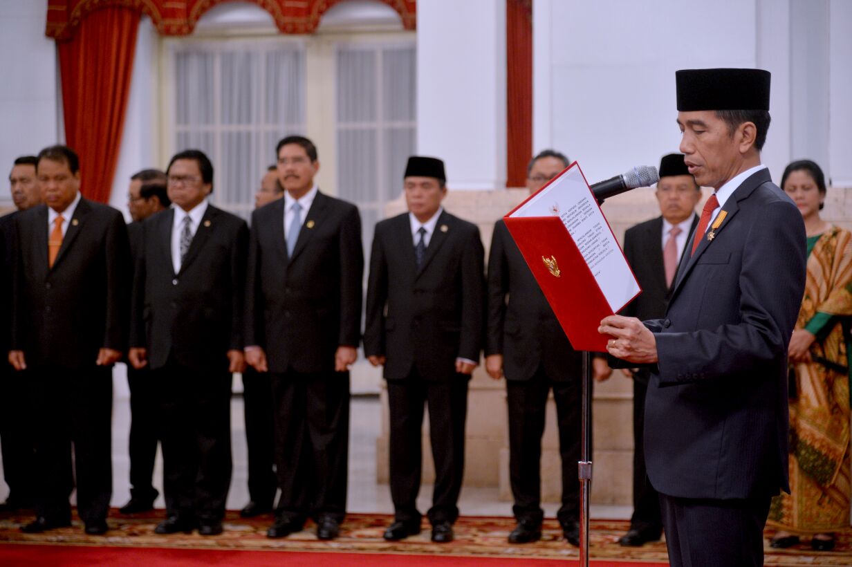 Tak Mempan Ditegur Lisan, Jokowi Akhirnya Terbitkan Inpres Antigaduh
