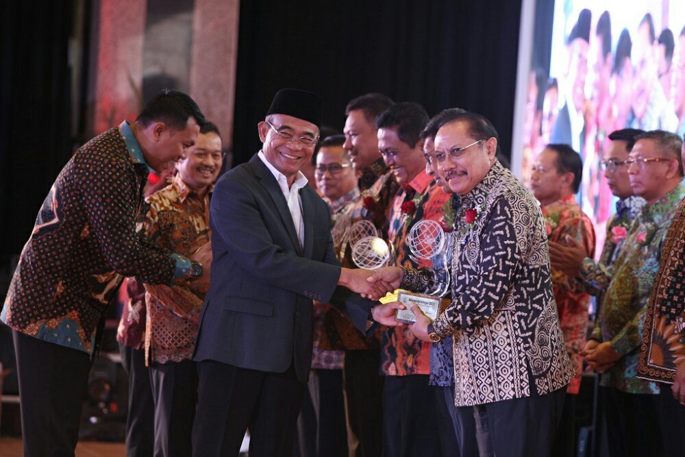 Jawa Timur Raih Anugerah Kihajar sebagai Provinsi Khusus
