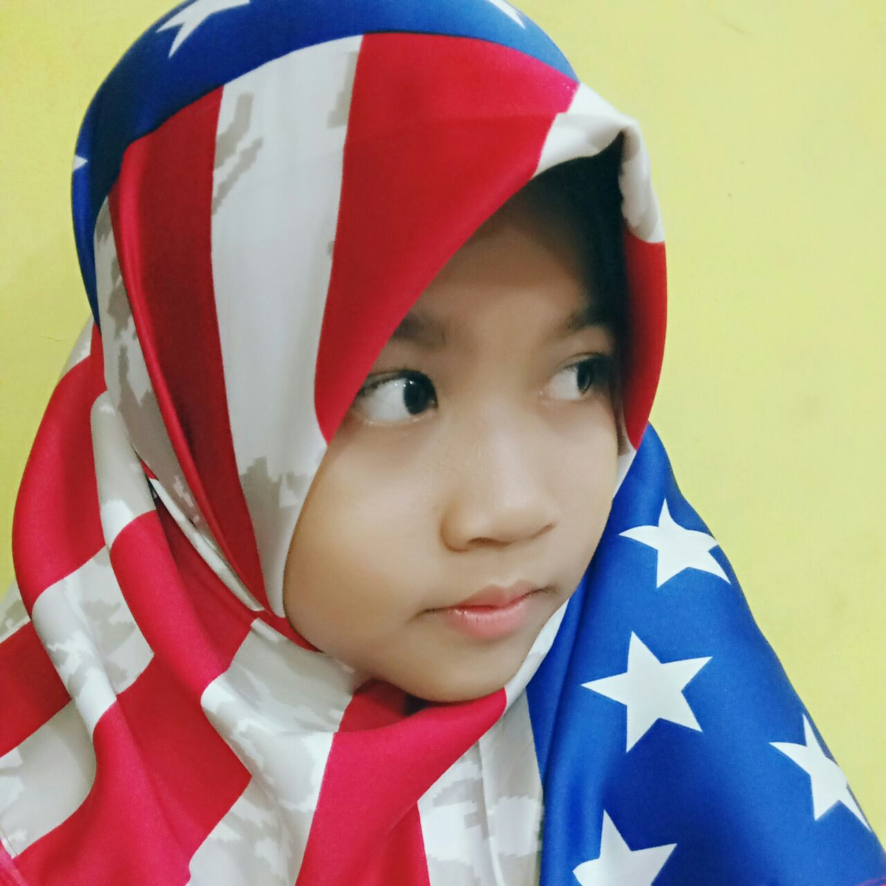Anak Gadis, Selfie, dan Jilbab Amerika
