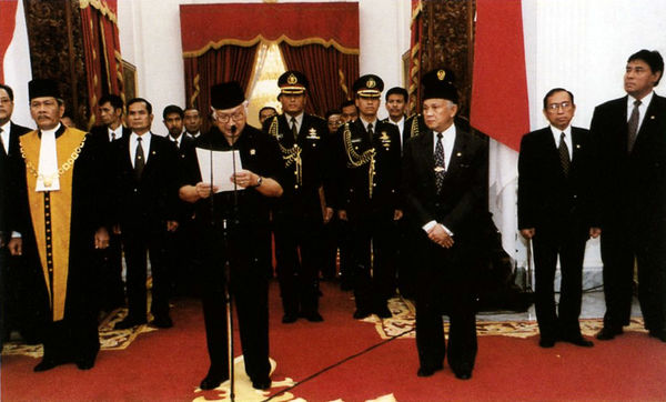 Bagaimana Cara Menjadi Menteri di Indonesia?