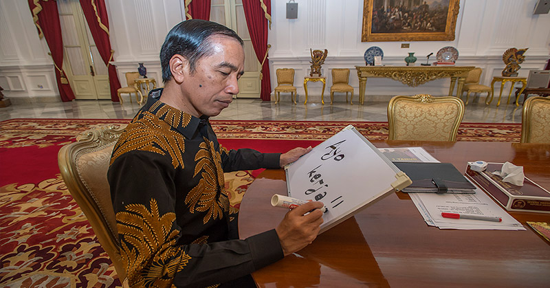 Hati-hatilah Pak Jokowi pada Golkar, Anda Bisa Diridwankamilkan Juga!