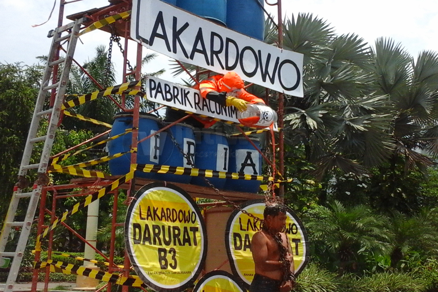 Warga Lakardowo Lapor Presiden Tak Digubris, Akhirnya Ngadu ke Kades!