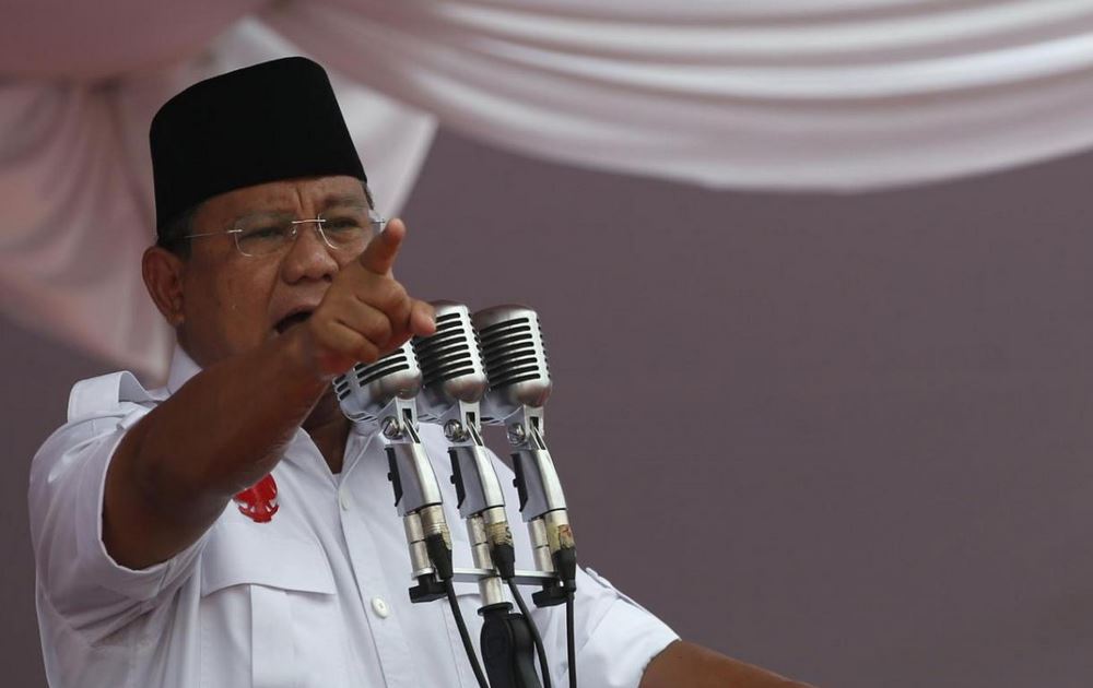 Berbagai Cara Mengalahkan Prabowo Sebelum Bel Tanding Dibunyikan