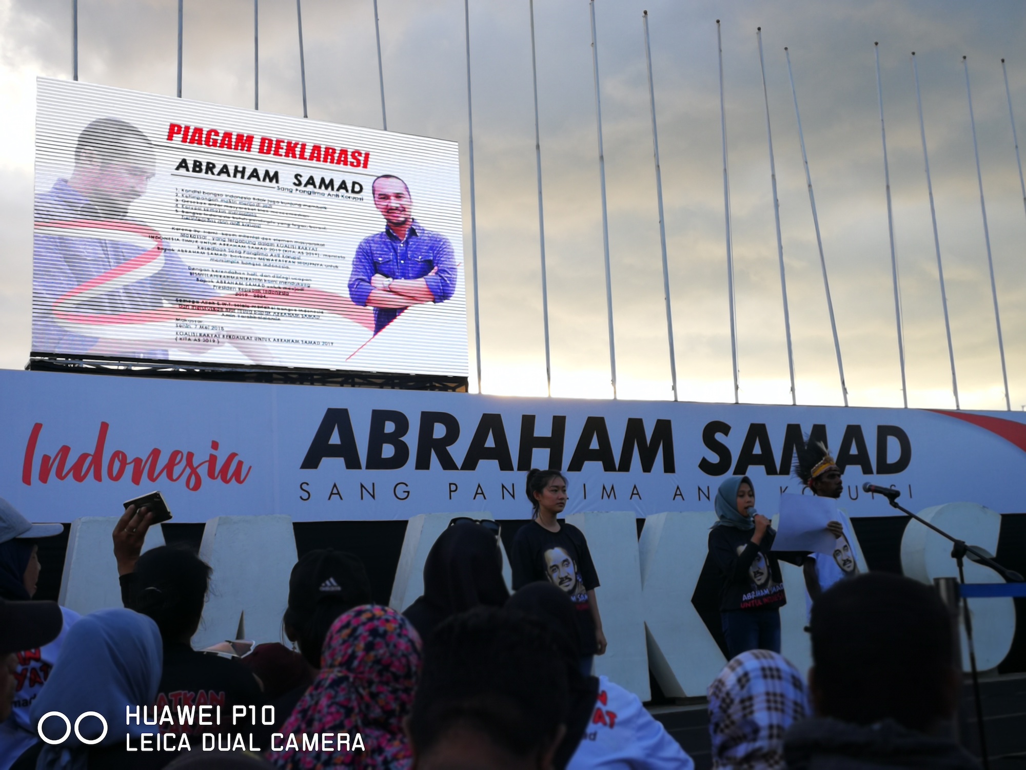 Sejatinya Terbuka, Siapakah Donatur Abraham Samad?